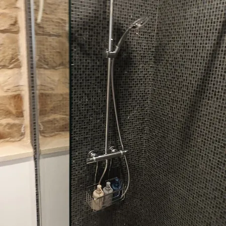 Apartament Shalamene *
