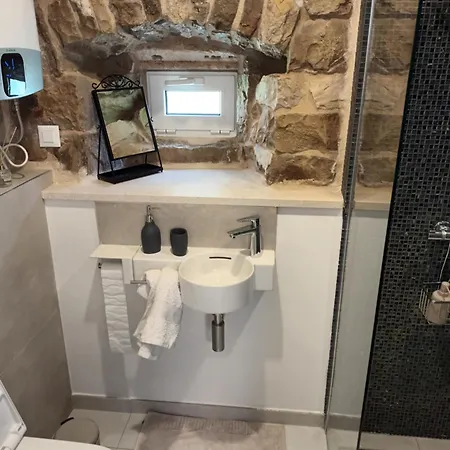 Shalamene Apartment